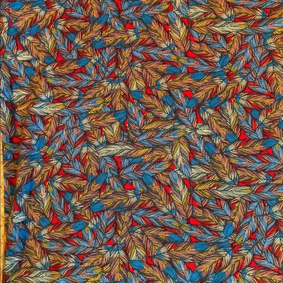 Lularoe Irma feathers top medium - Picture 3 of 6